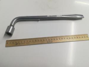 Ключ баллонный Г-образный с монтажной лопаткой, 350 мм, 17 мм